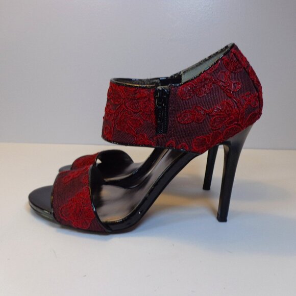 Carlos Women's Red Black Embroidered High Heel Leather Sandal with‎ Zip Size 7M - Picture 2 of 9